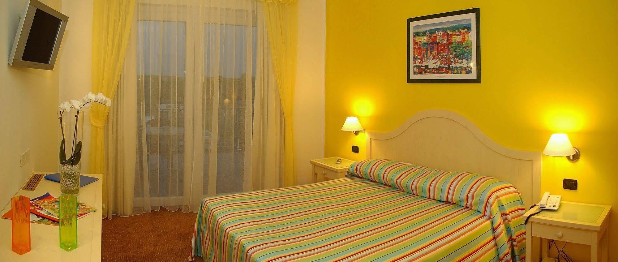 Bella Italia Hotel